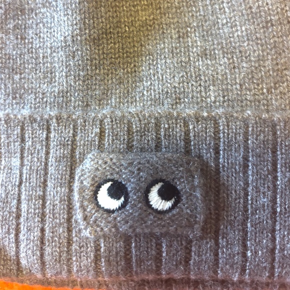 Anya Hindmarch Uniqlo collab brown 100% cashmere knitted beanie hat tuque NWT - Picture 3 of 8